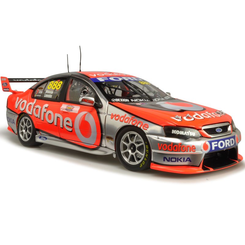1:18 Ford BF Falcon 2008 TeamVodafone Lowndes/Whincup Bathurst 1000 Winner 18373 Classic Carlectables