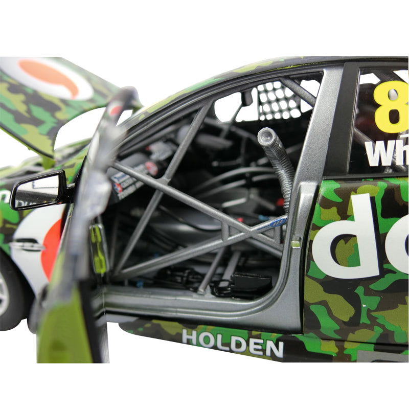 1:18 Classic Carlectables Jamie Whincup 2011 Townsville Camo Livery 18484