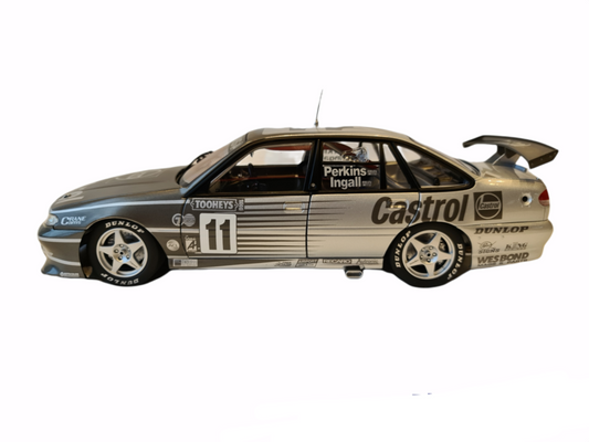 1:18 Classic Carlectables Suits Holden VR Commodore 1995 Bathurst Winner 25th Anniversary Silver Livery 18731