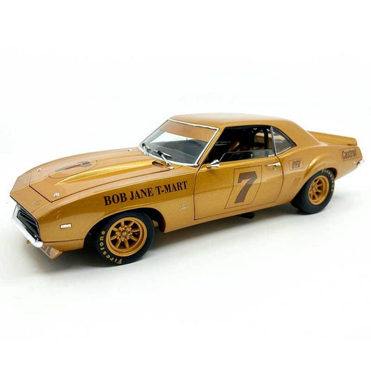 1:18 Classic Carlectables Chevrolet ZL-1 Camaro 1971 ATCC Winner 50th Anniversary Gold Livery 18770