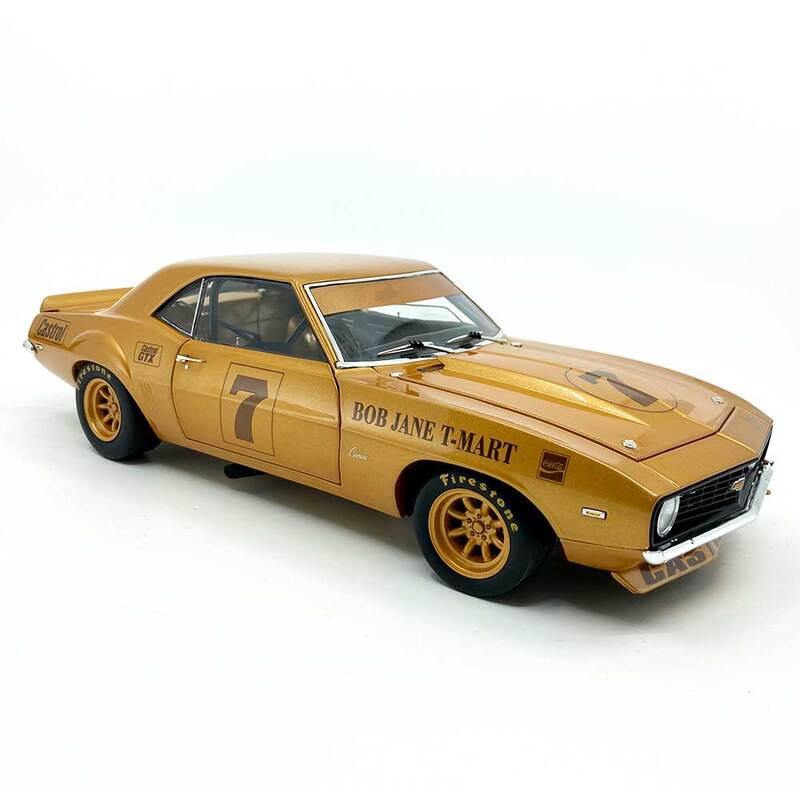 1:18 Classic Carlectables Chevrolet ZL-1 Camaro 1971 ATCC Winner 50th Anniversary Gold Livery 18770