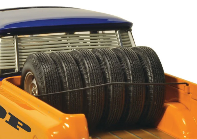 1:18 Classic Carlectables Holden EH Utility – Dunlop Radial Collection Release No.1 18847