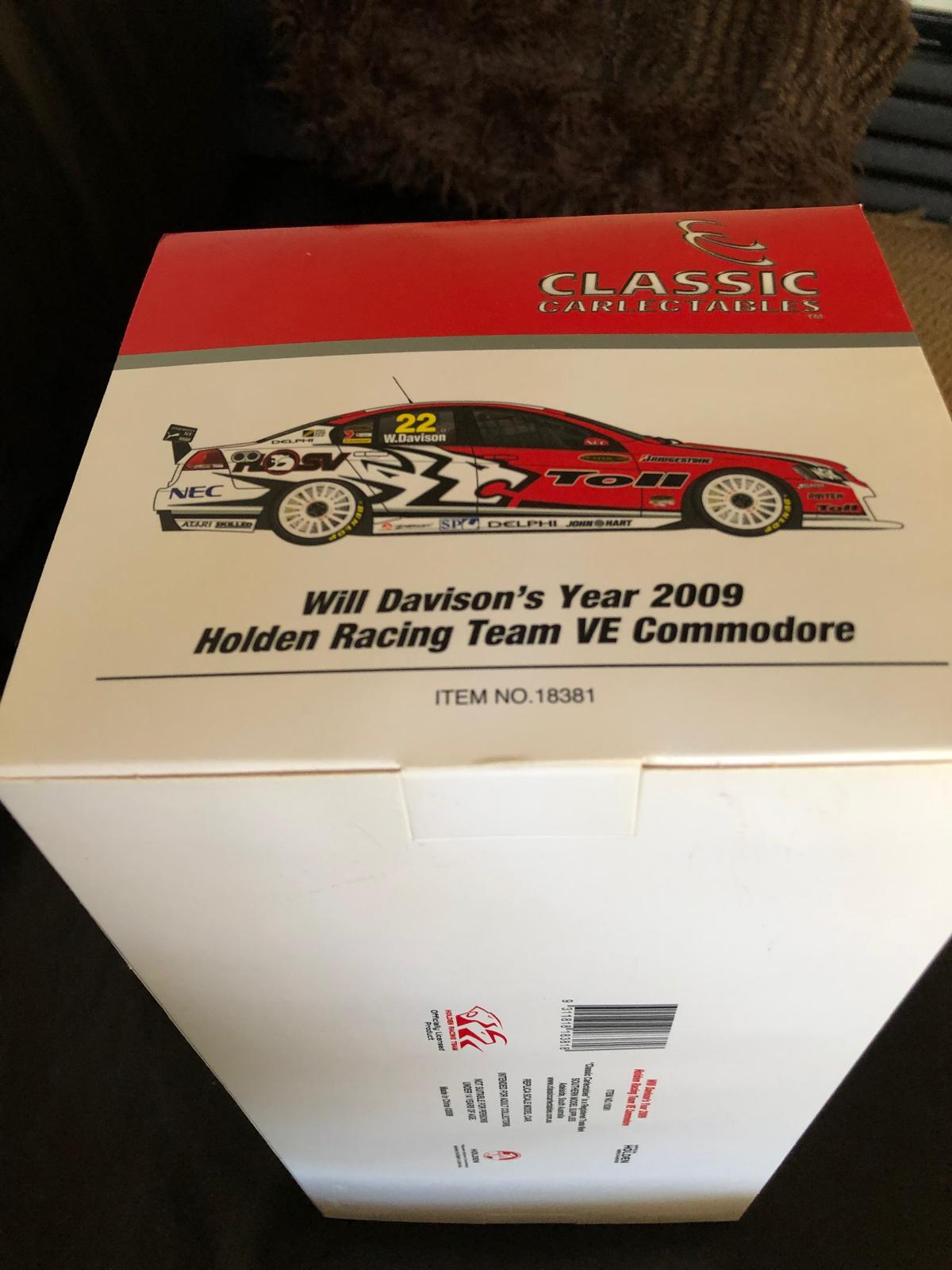 1:18 Holden VE Commodore 2009 Holden Racing Team Will Davison 18381 Classic Carlectables