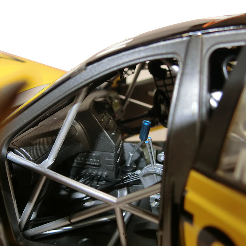 1:18 Biante Suits Ford BF Falcon - #999 James Moffat (2009) B18302F