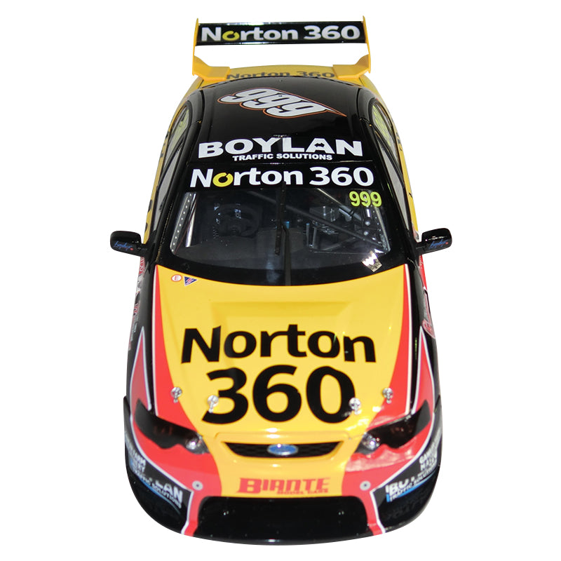 1:18 Biante Suits Ford BF Falcon - #999 James Moffat (2009) B18302F